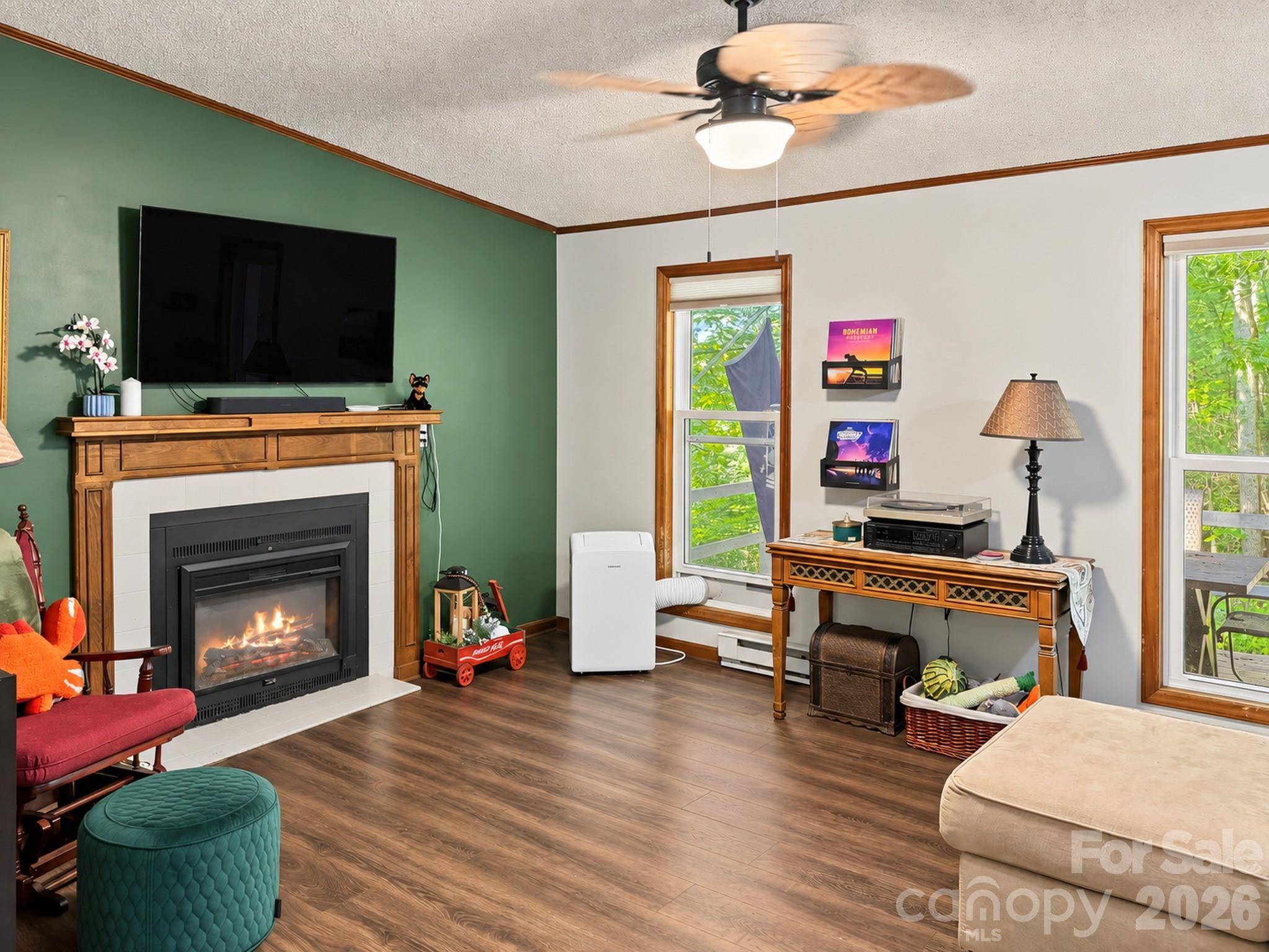 1156 Crab Creek RD, Hendersonville, NC 28739