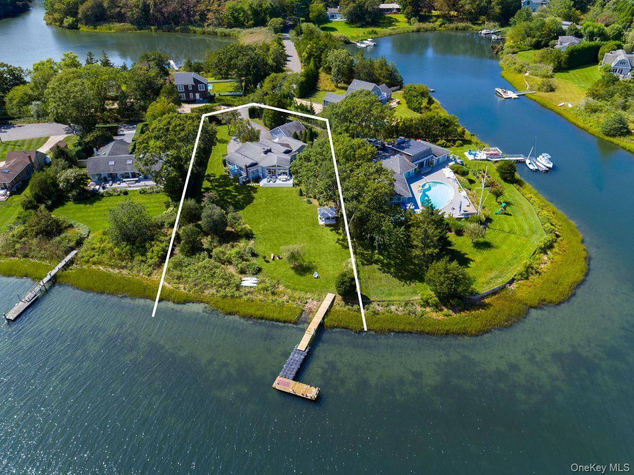 7 S Pond RD, East Hampton, NY 11937