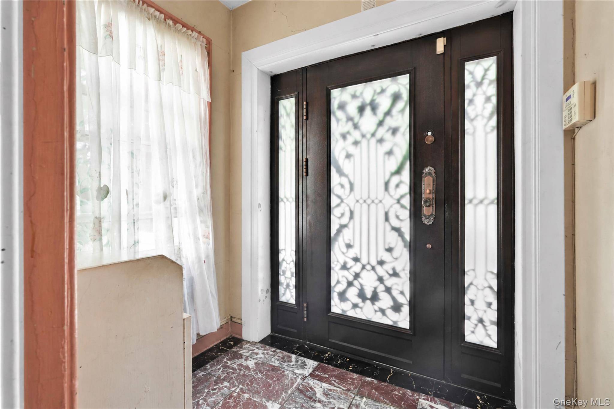 84-42 Charlecote RDG, Jamaica Estates, NY 11432