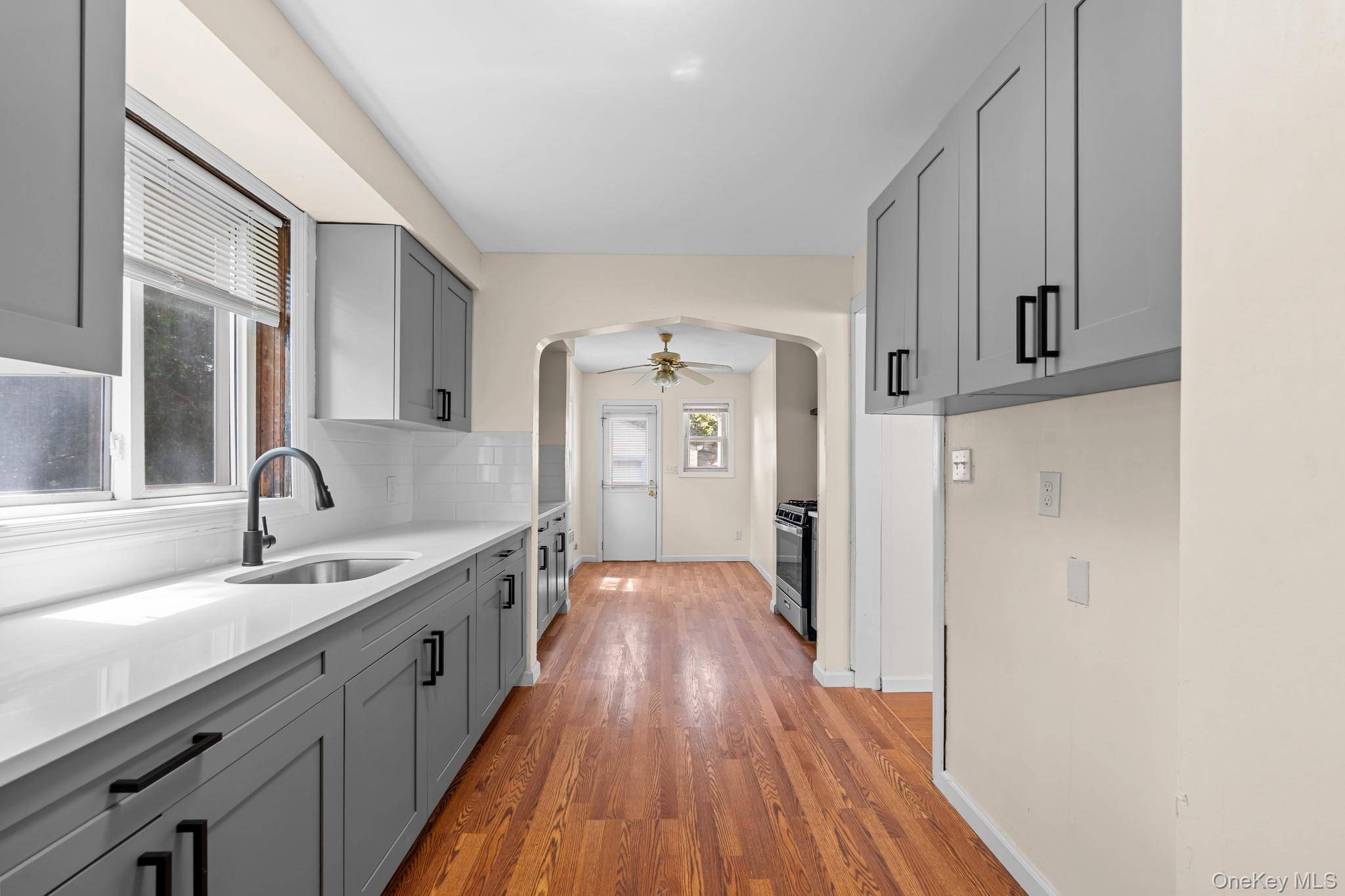 1 Lewis PL, Lynbrook, NY 11563
