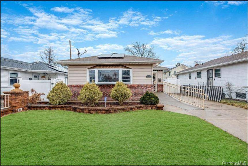 196 Westbury BLVD, Hempstead, NY 11550