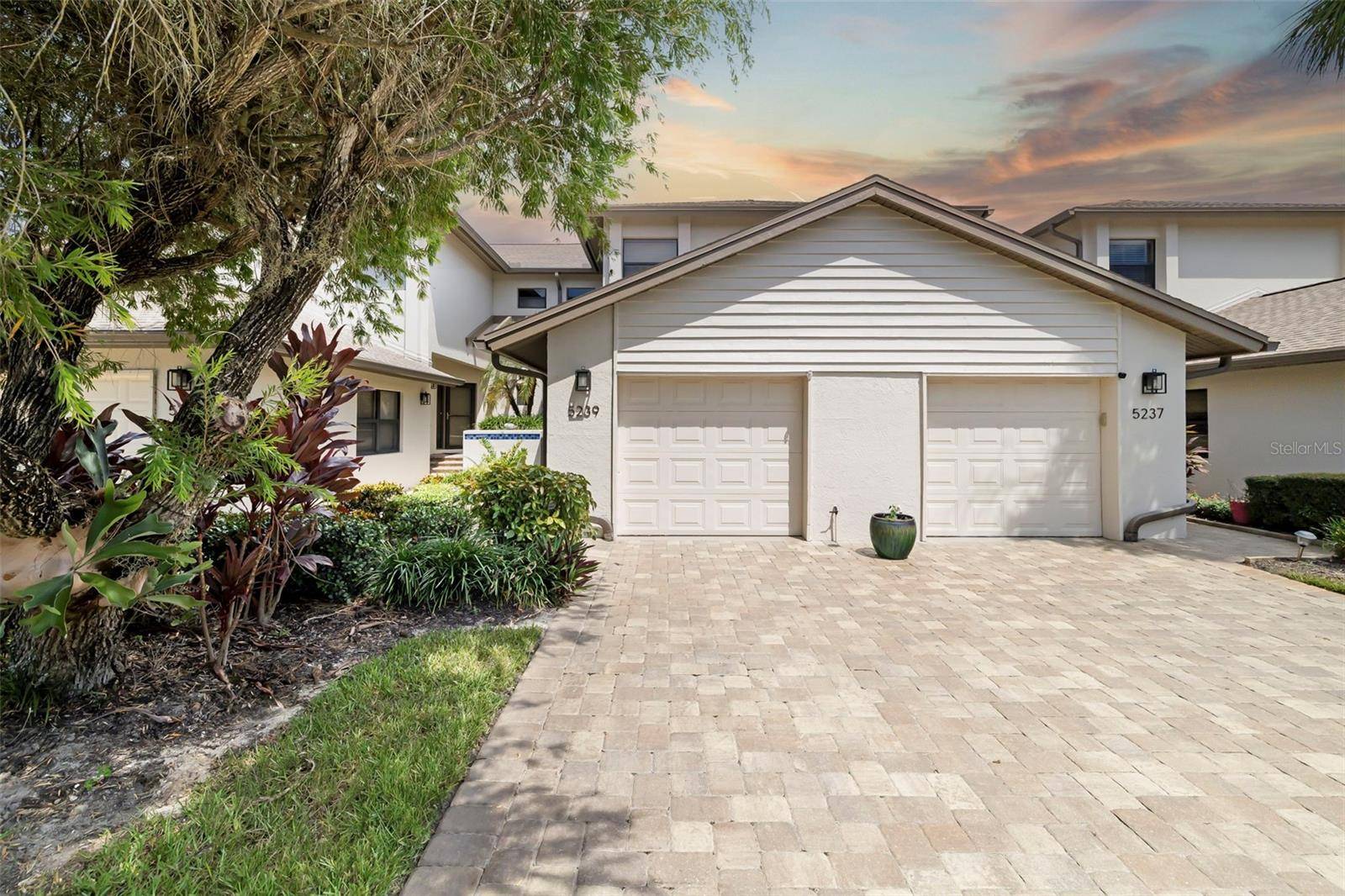 5239 HERON WAY #102, Sarasota, FL 34231