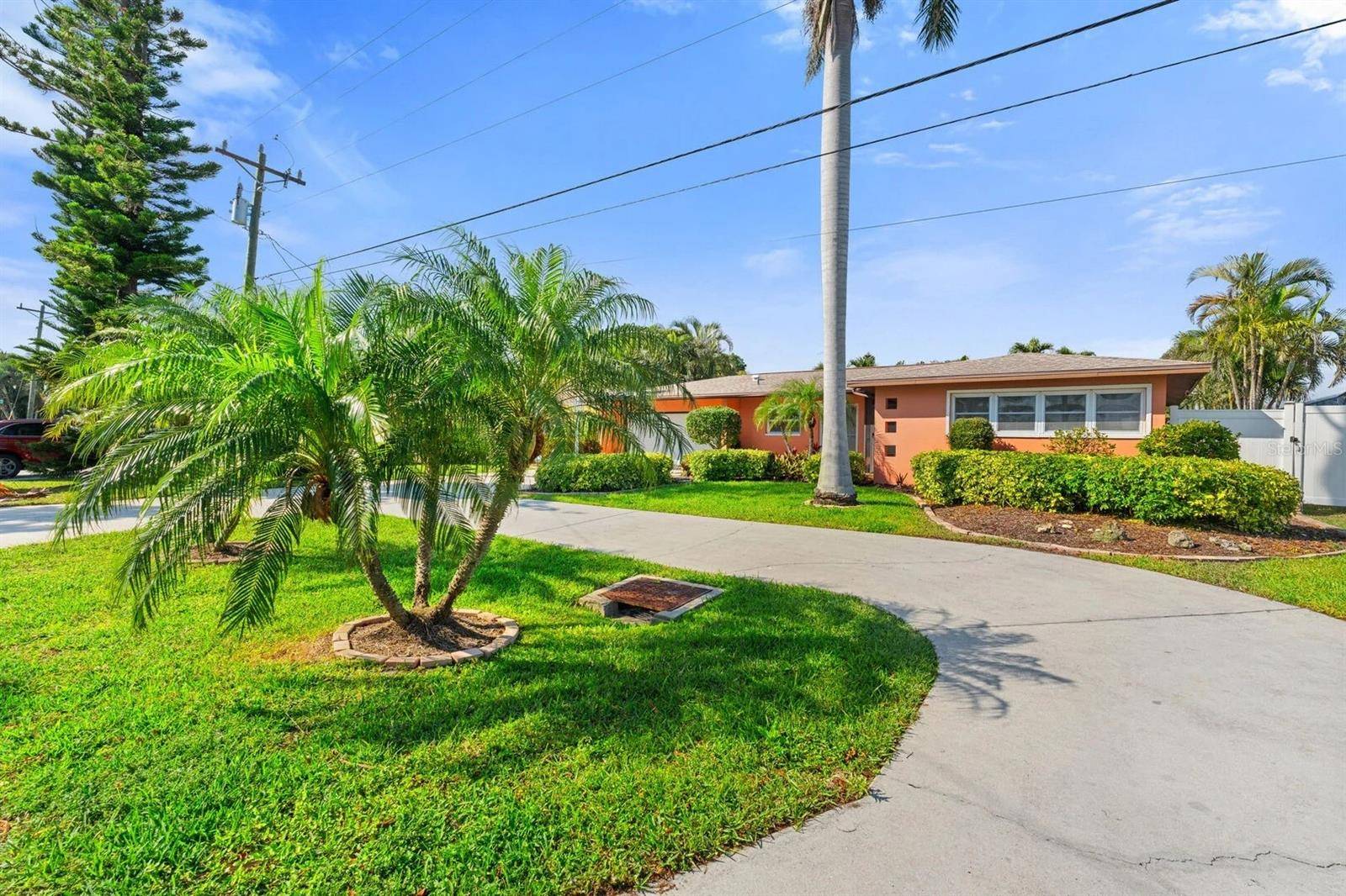 1829 CORNWALLIS Pkwy, Cape Coral, FL 33904