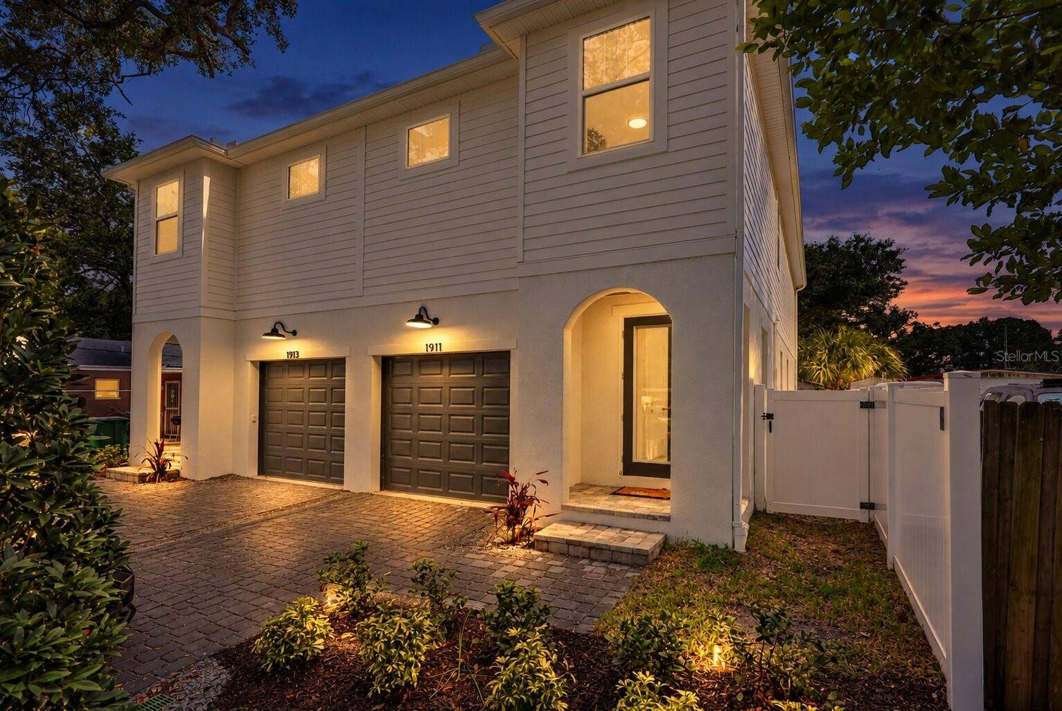 1911 W BEACH ST, Tampa, FL 33607