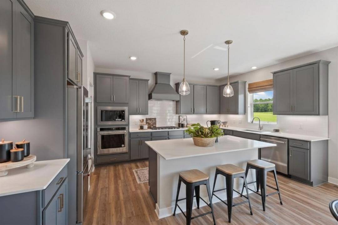 2066 Kestrel DR, Shakopee, MN 55379