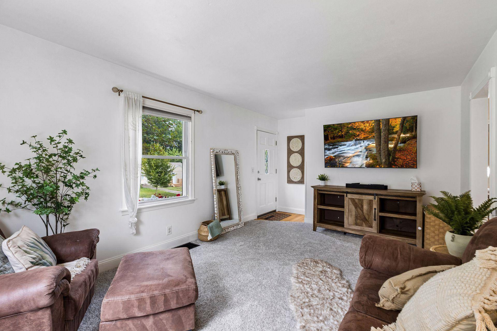 2745 Blackstone AVE, Saint Louis Park, MN 55416