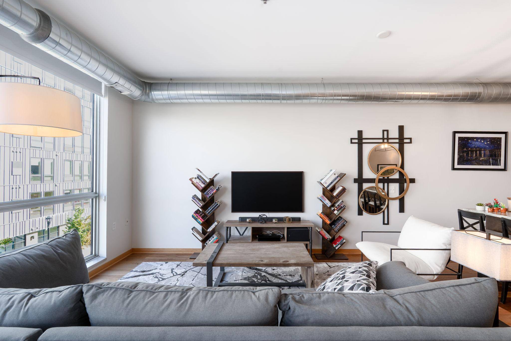 1211 Lagoon AVE #305, Minneapolis, MN 55408