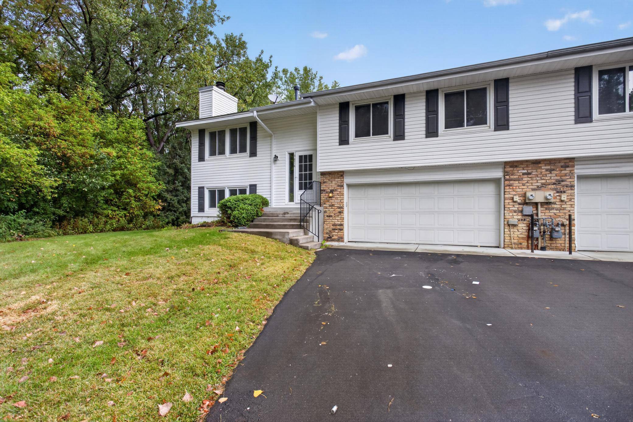 3874 Dolomite DR, Eagan, MN 55122
