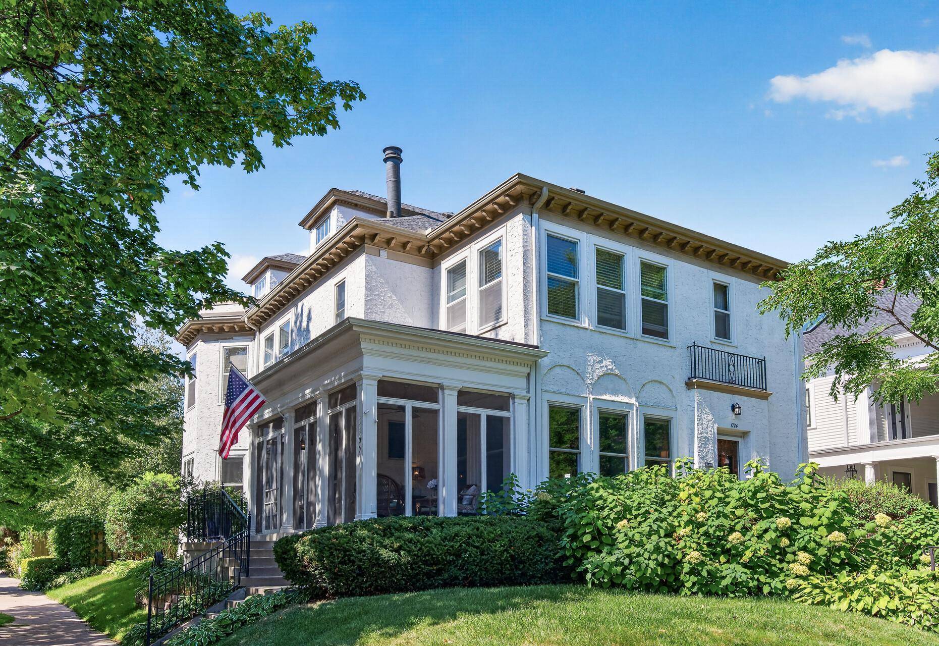 1100 Douglas AVE, Minneapolis, MN 55403