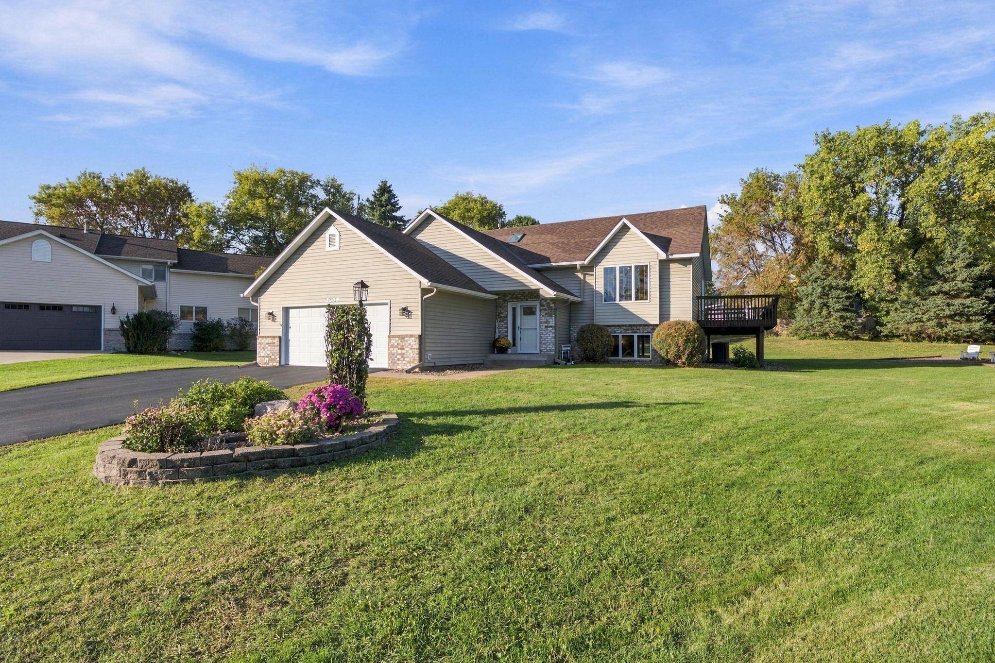 2330 Oak Glen CT, Stillwater, MN 55082