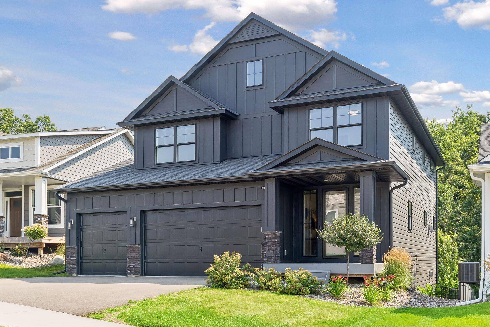 7400 Agate TRL, Inver Grove Heights, MN 55077