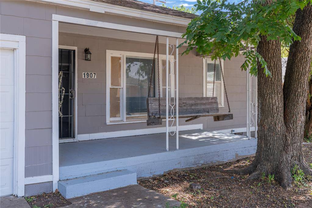 1907 NW 20th ST, Lawton, OK 73507