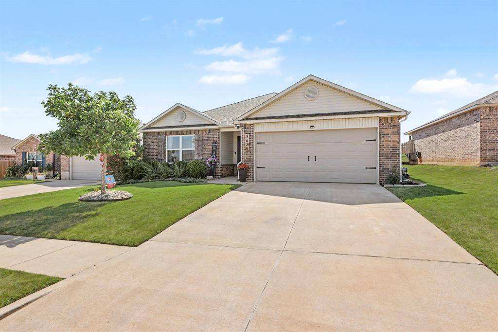 9628 High Noon RD, Yukon, OK 73099