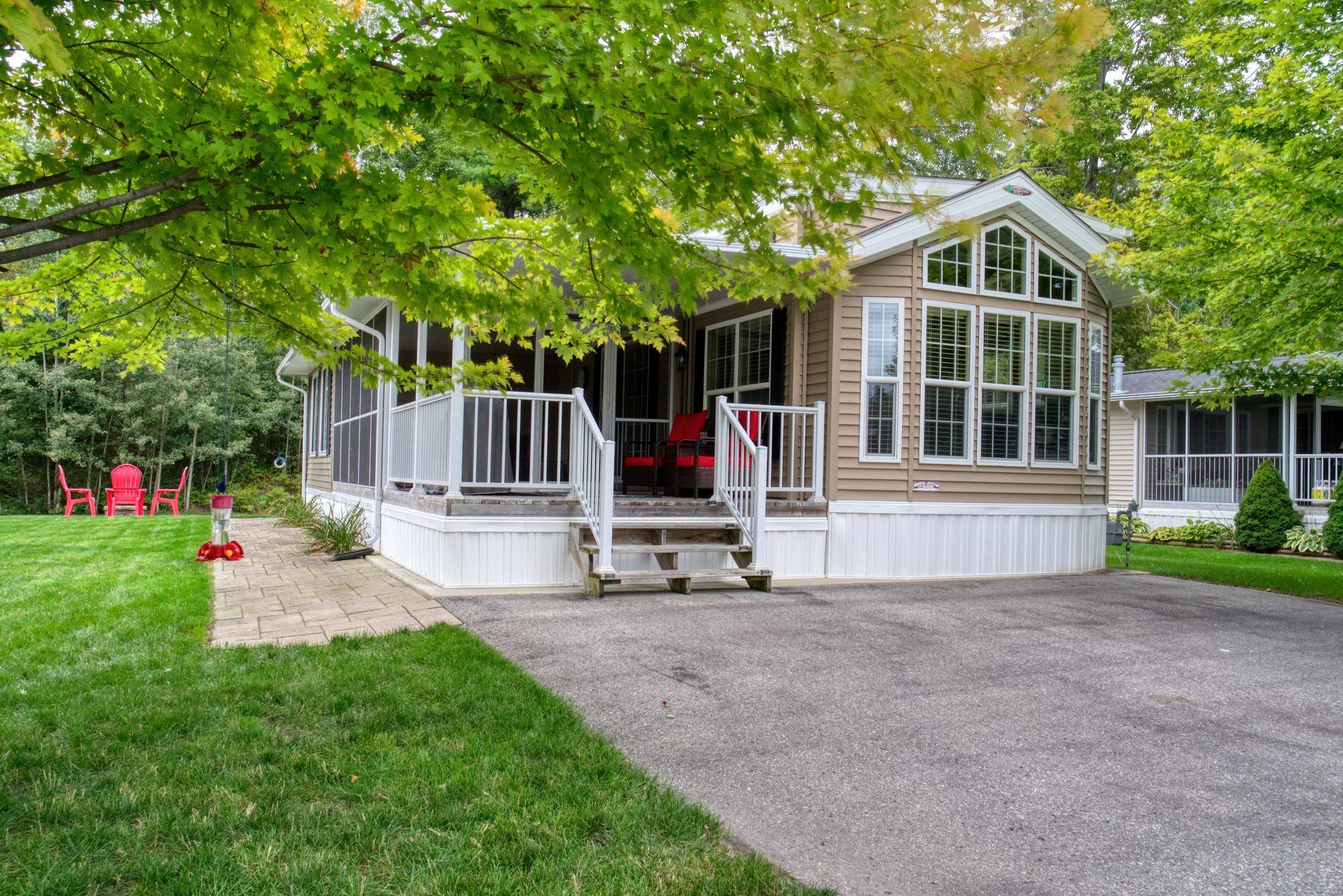 107 MADAWASKA TRL, Wasaga Beach, ON L9Z 1X7