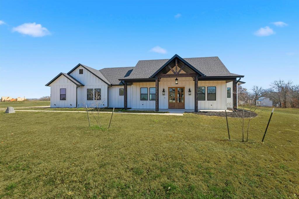 420 Zonaverde Court, Poolville, TX 76487