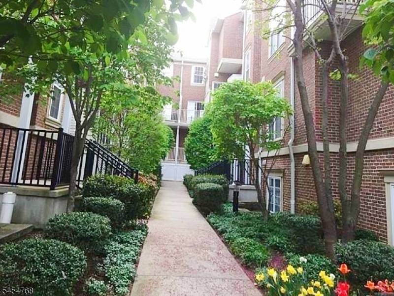 200 Dey St #258, Harrison Town, NJ 07029