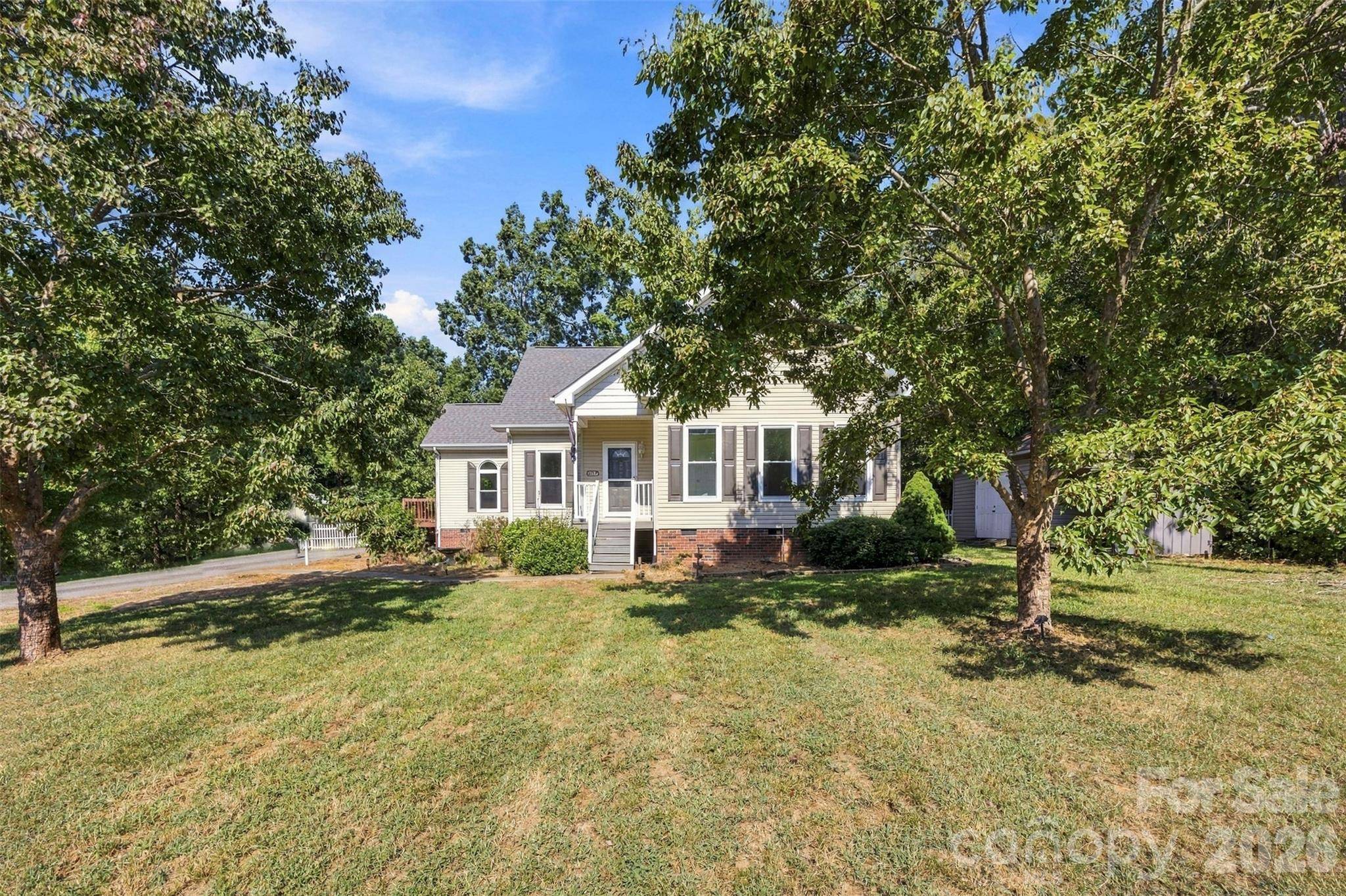 3787 Rolling View LN, Maiden, NC 28650
