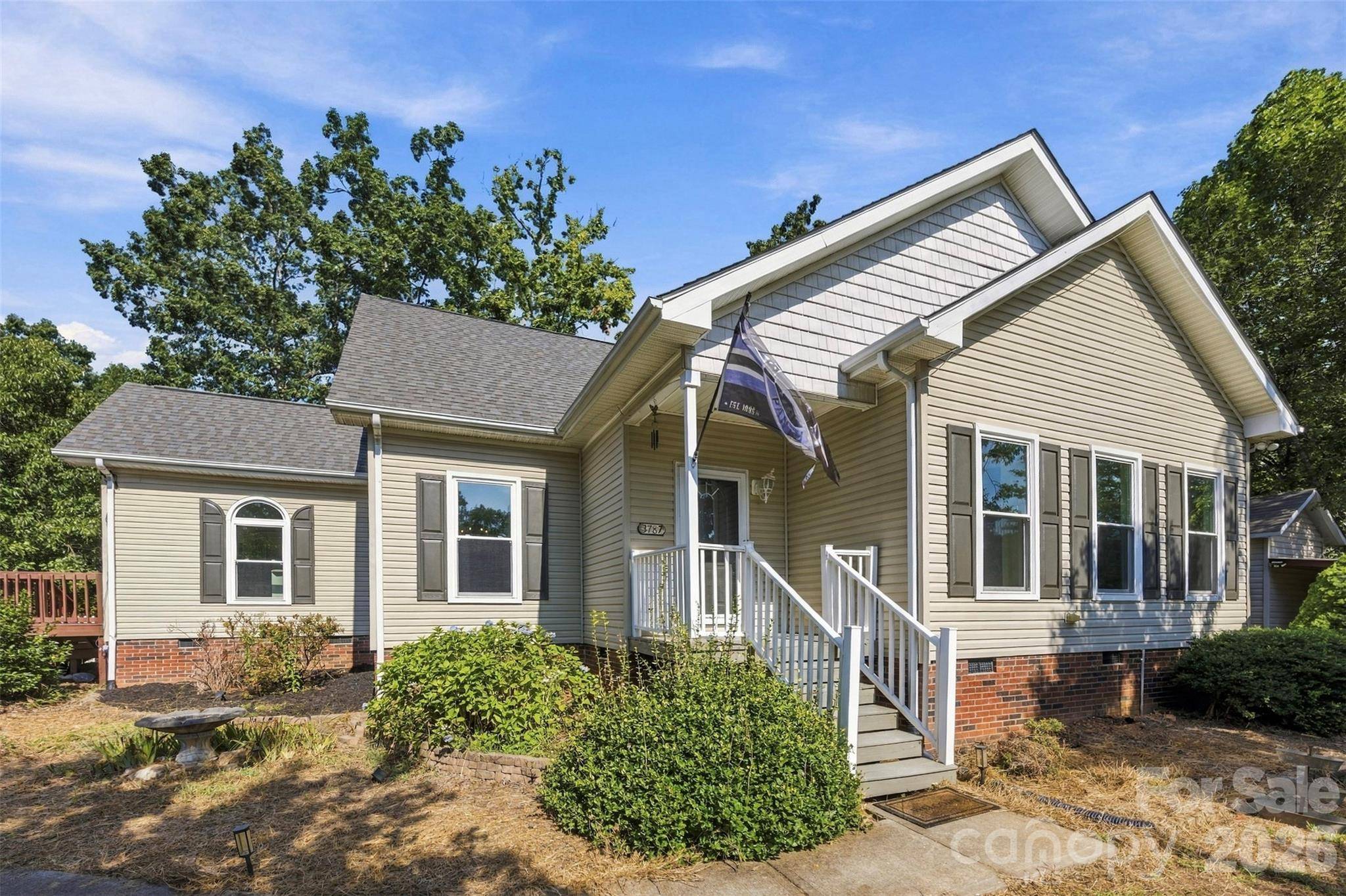 3787 Rolling View LN, Maiden, NC 28650