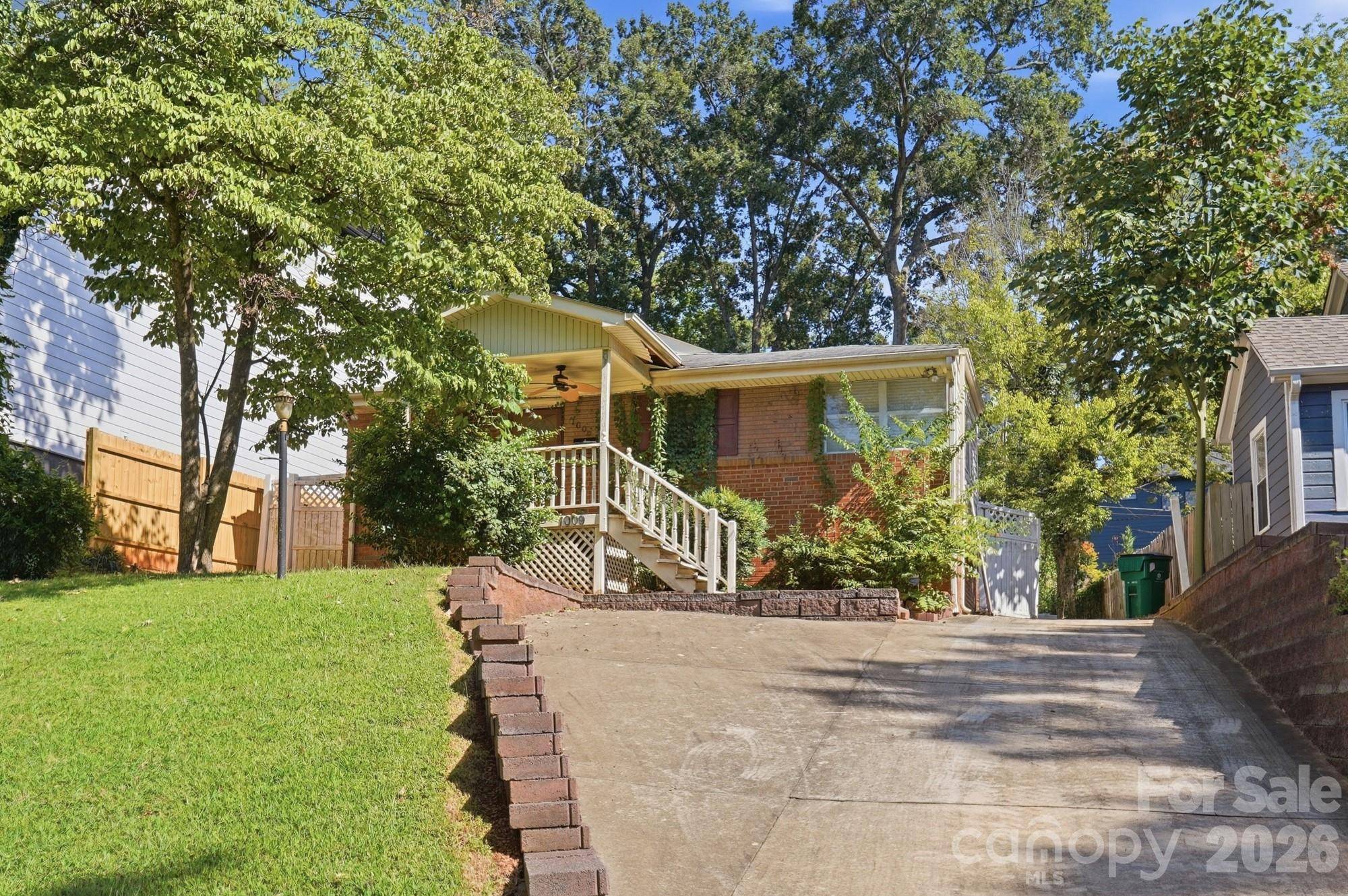 1009 Spruce ST, Charlotte, NC 28203