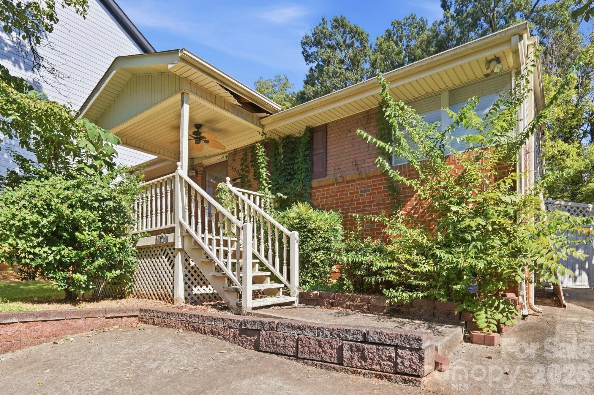 1009 Spruce ST, Charlotte, NC 28203