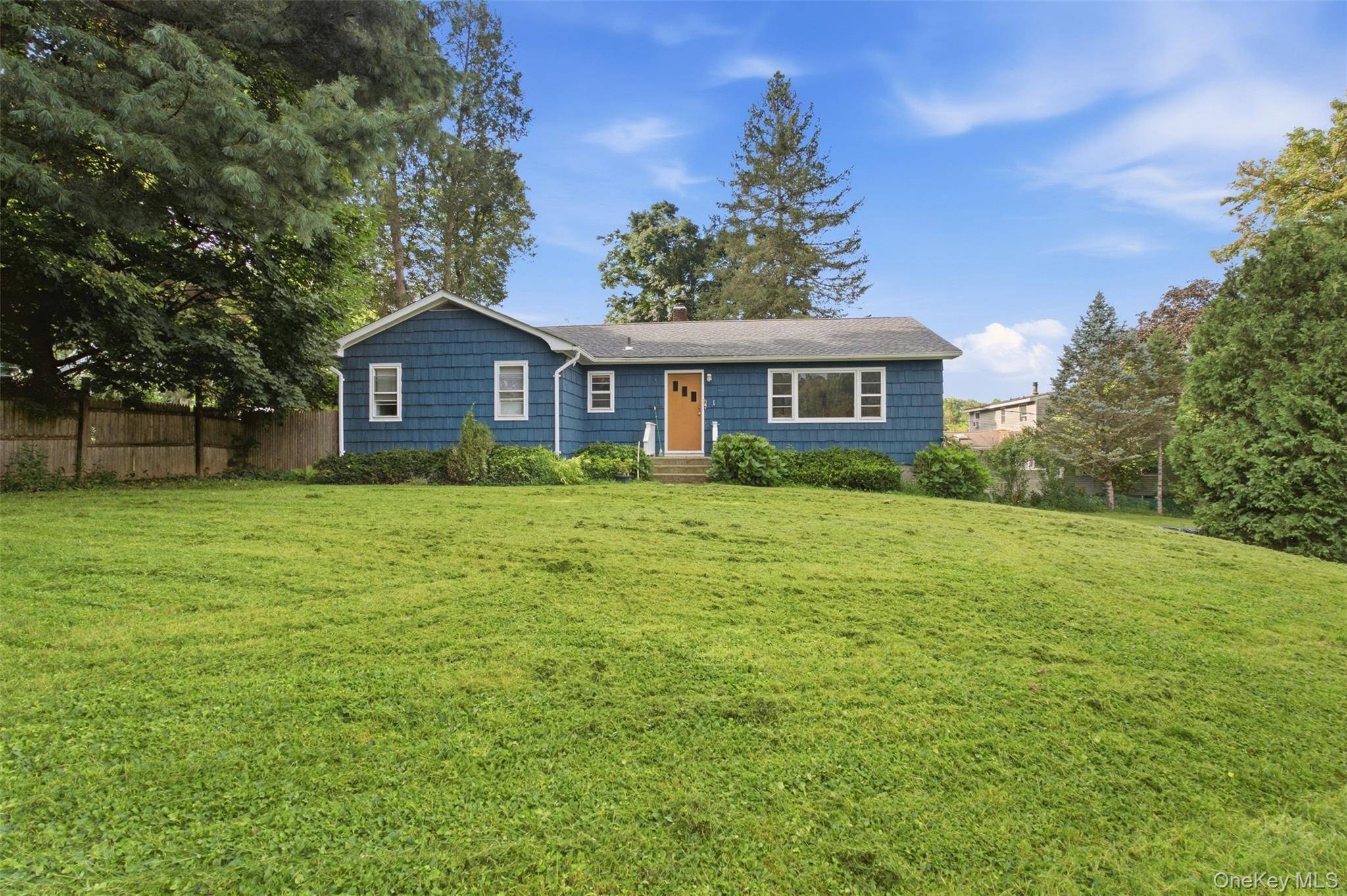 1 Schuyler LN, Cortlandt Manor, NY 10567
