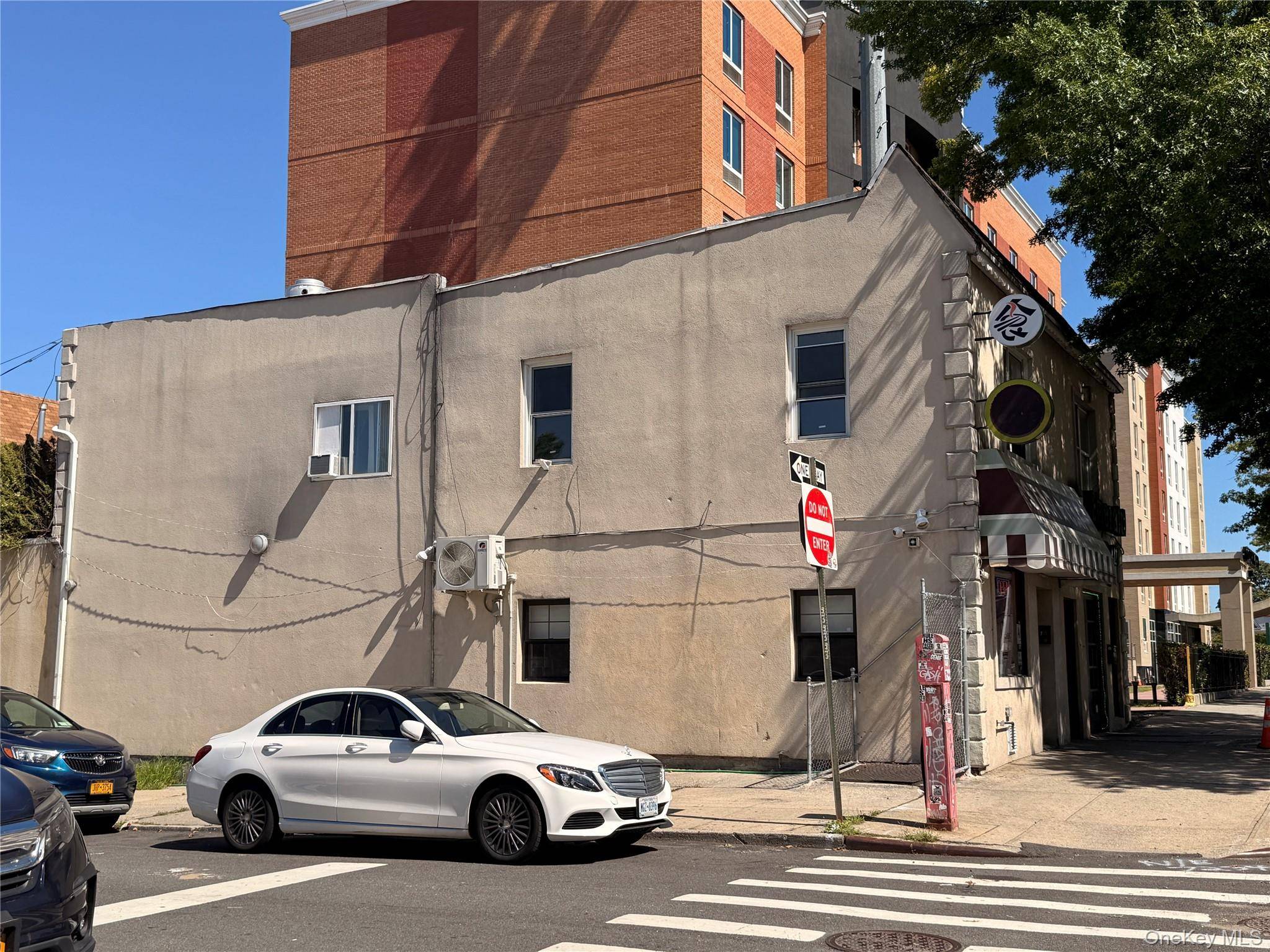 183-01 Horace Harding EXPY, Fresh Meadows, NY 11365