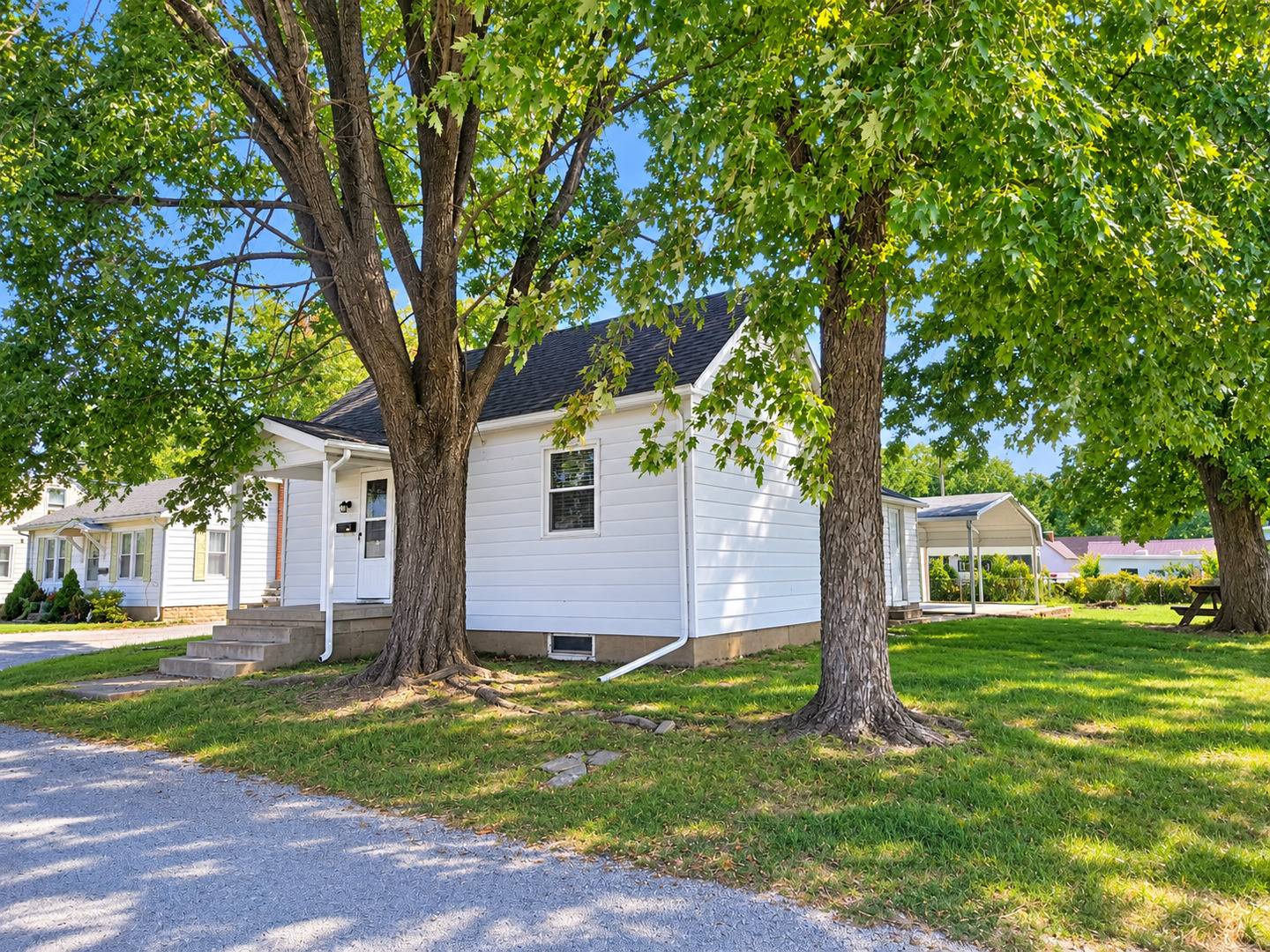 Address not disclosed, Pinckneyville, IL 62274