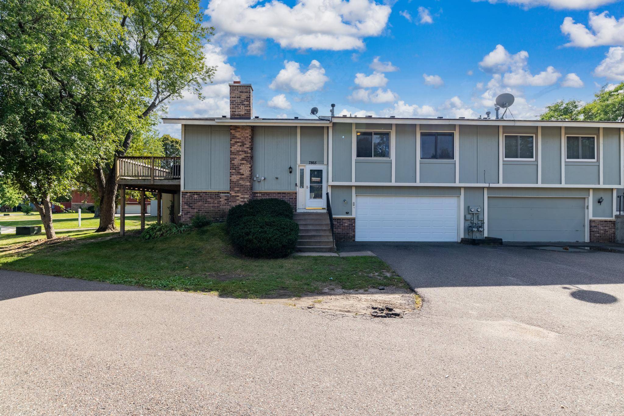 7865 Yucca LN N #A, Maple Grove, MN 55311