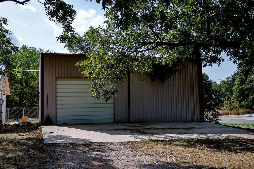 30581 Parkwood RD, Mcloud, OK 74851