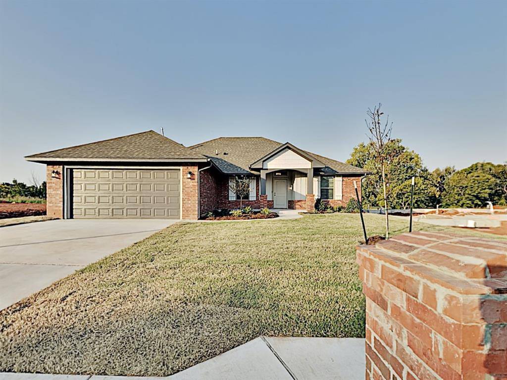 7037 Hidden Trail LN, Warr Acres, OK 73132