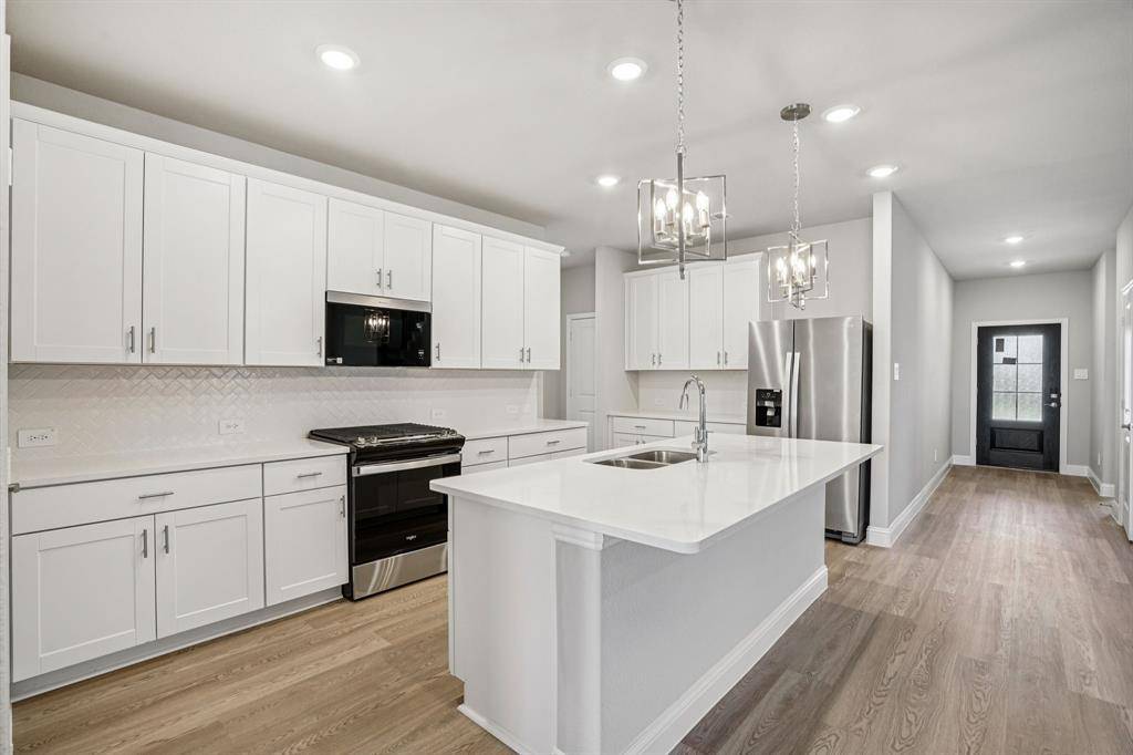 10816 Colonial Heights Lane, Fort Worth, TX 76179