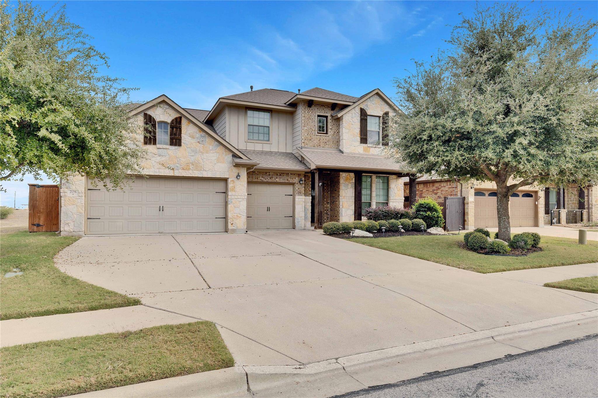208 Norcia LOOP, Liberty Hill, TX 78642