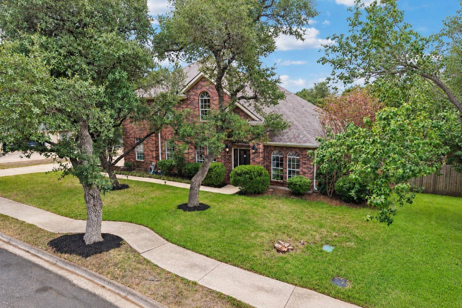 3915 Idalia DR, Austin, TX 78749