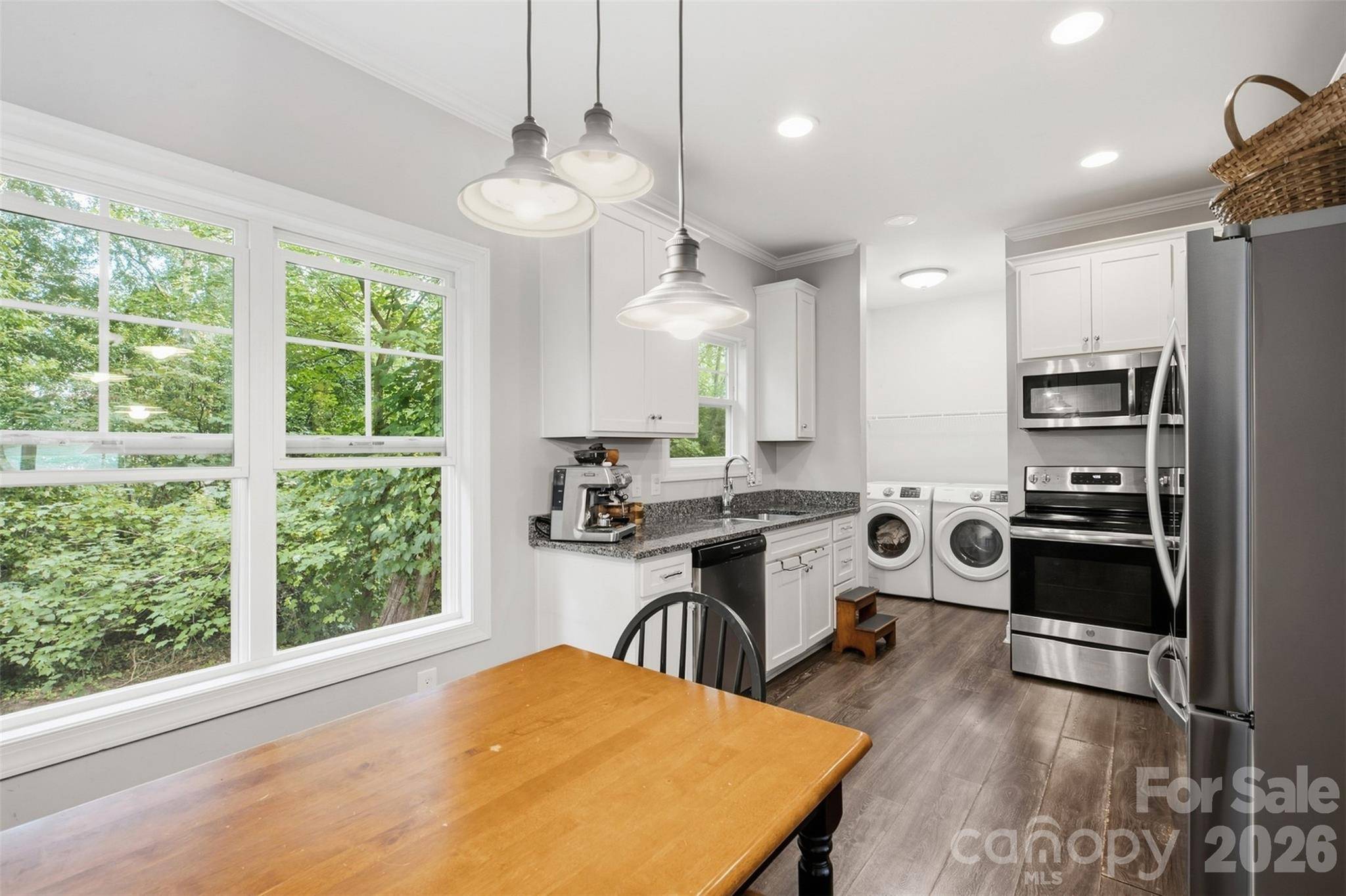 303 S Mountain ST, Cherryville, NC 28021