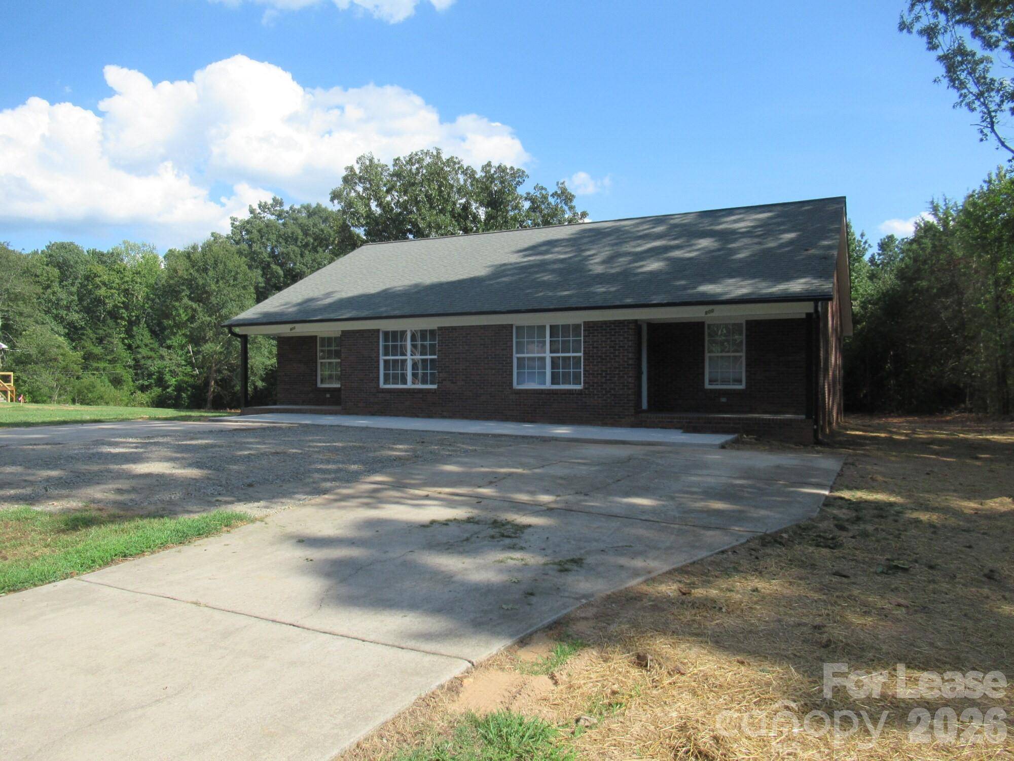 802 Horseshoe Lake RD, Lincolnton, NC 28092