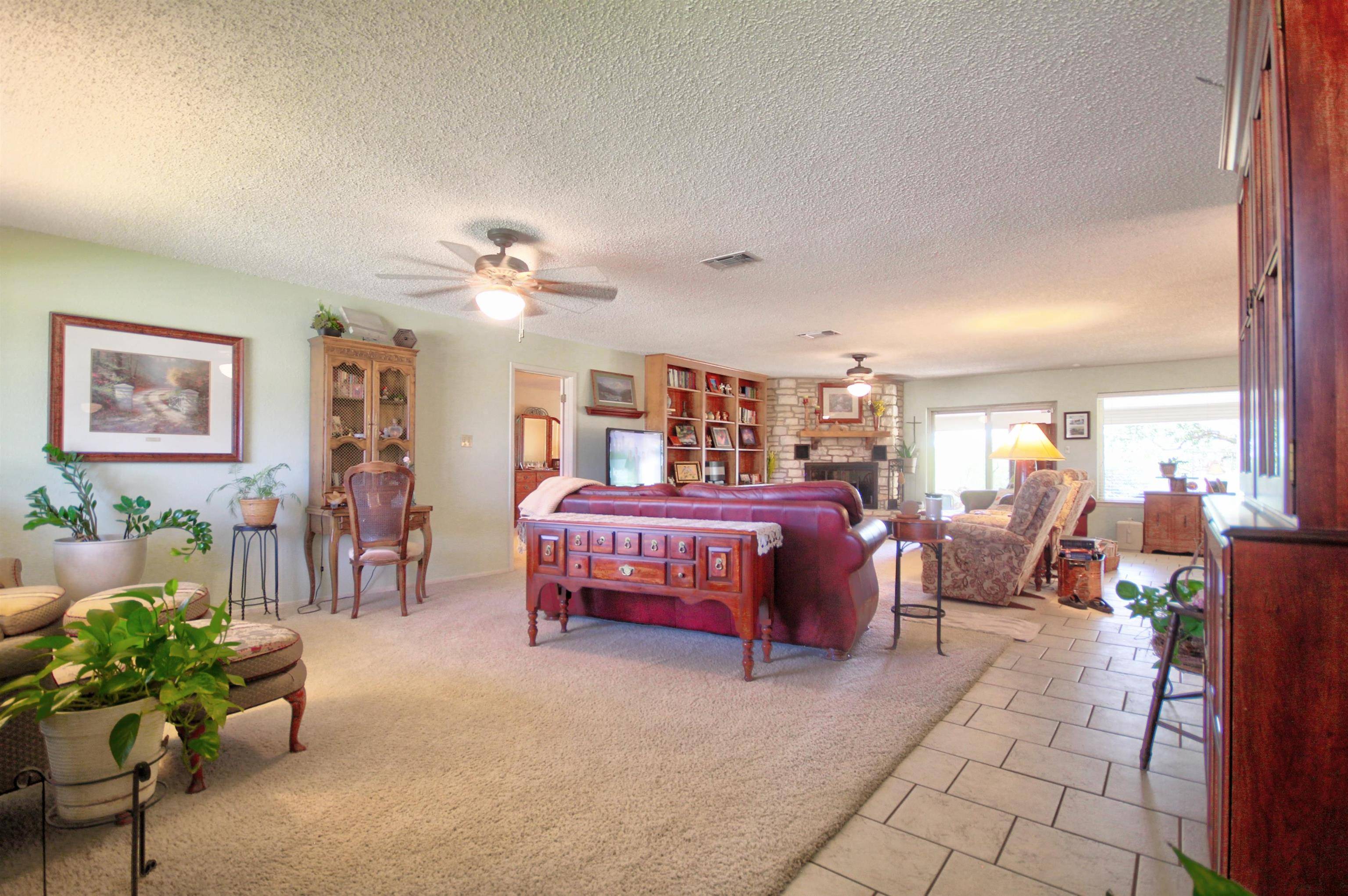 204 Sunset DR, Llano, TX 78643