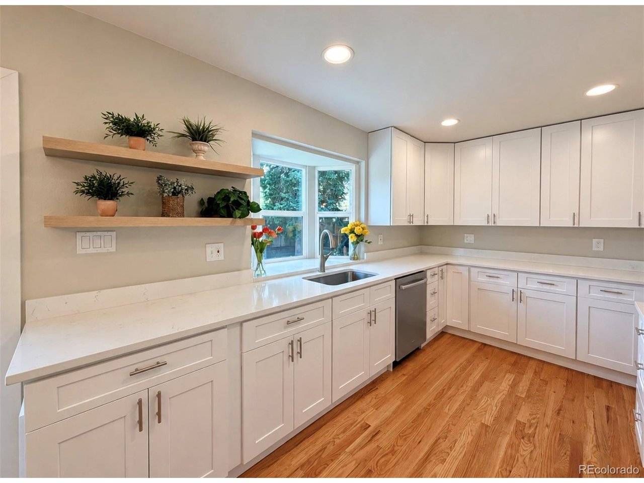 1586 S Dover, Lakewood, CO 80232