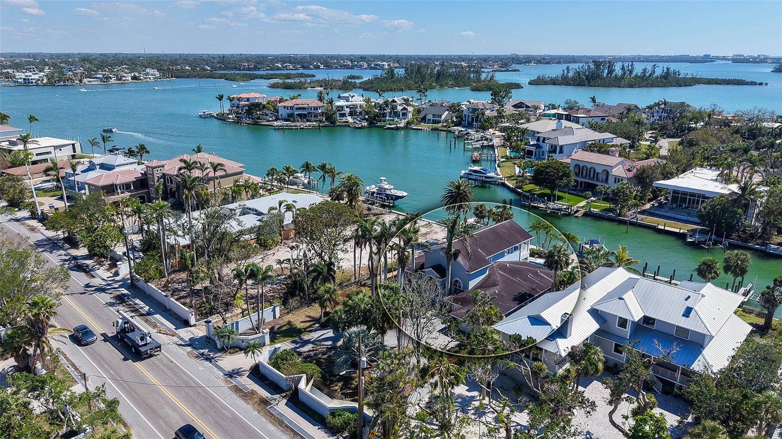 732 SIESTA DR, Sarasota, FL 34242