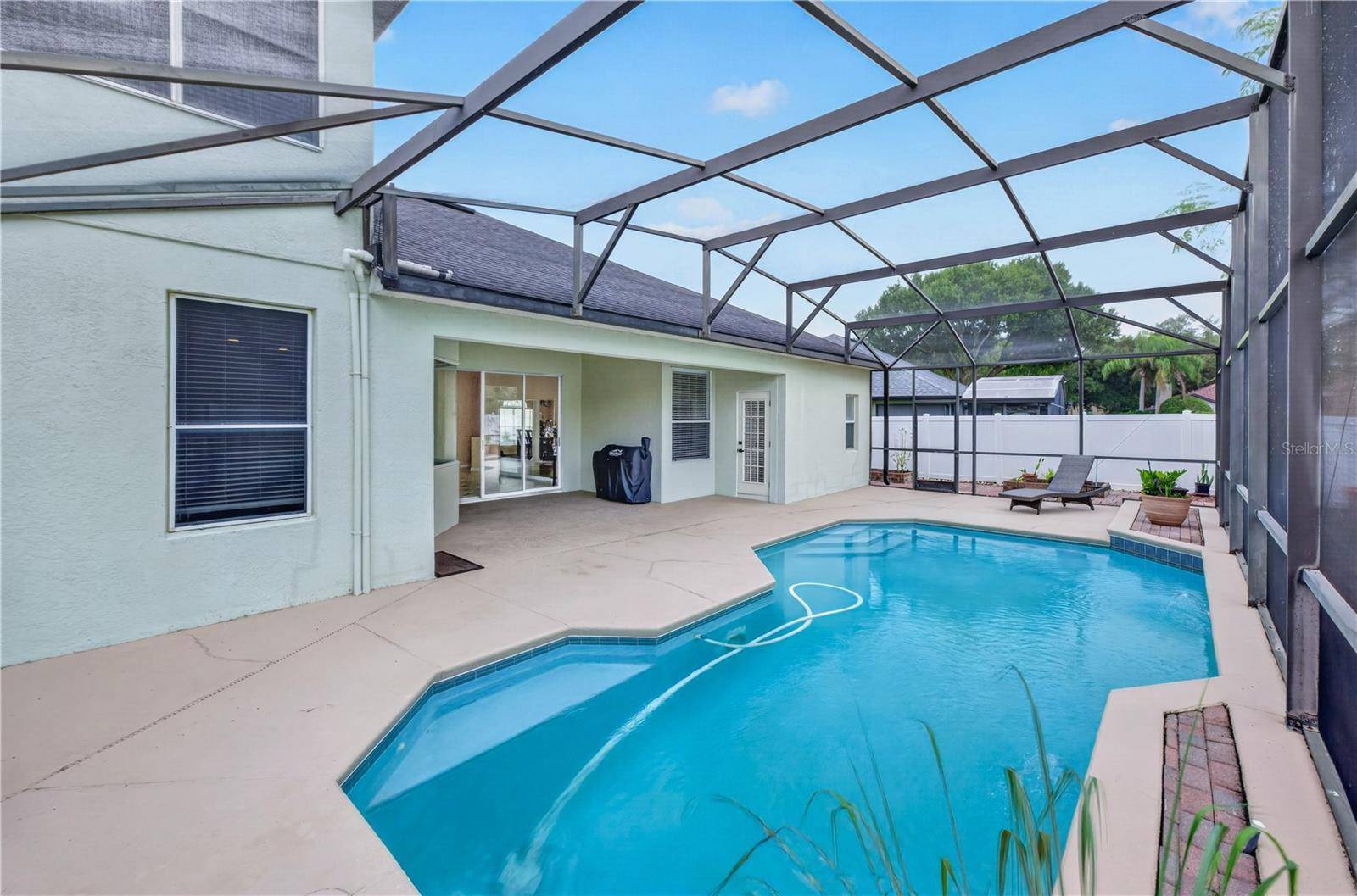 2406 BLOSSOMWOOD DR, Oviedo, FL 32765