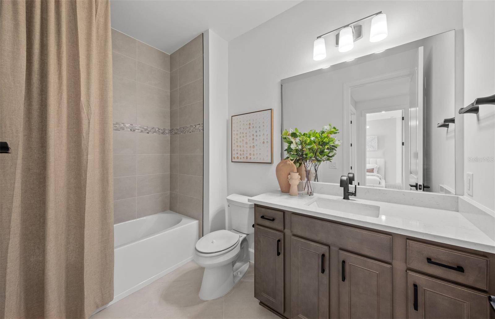 18738 INDIAN ROCK PL, Lakewood Ranch, FL 34211