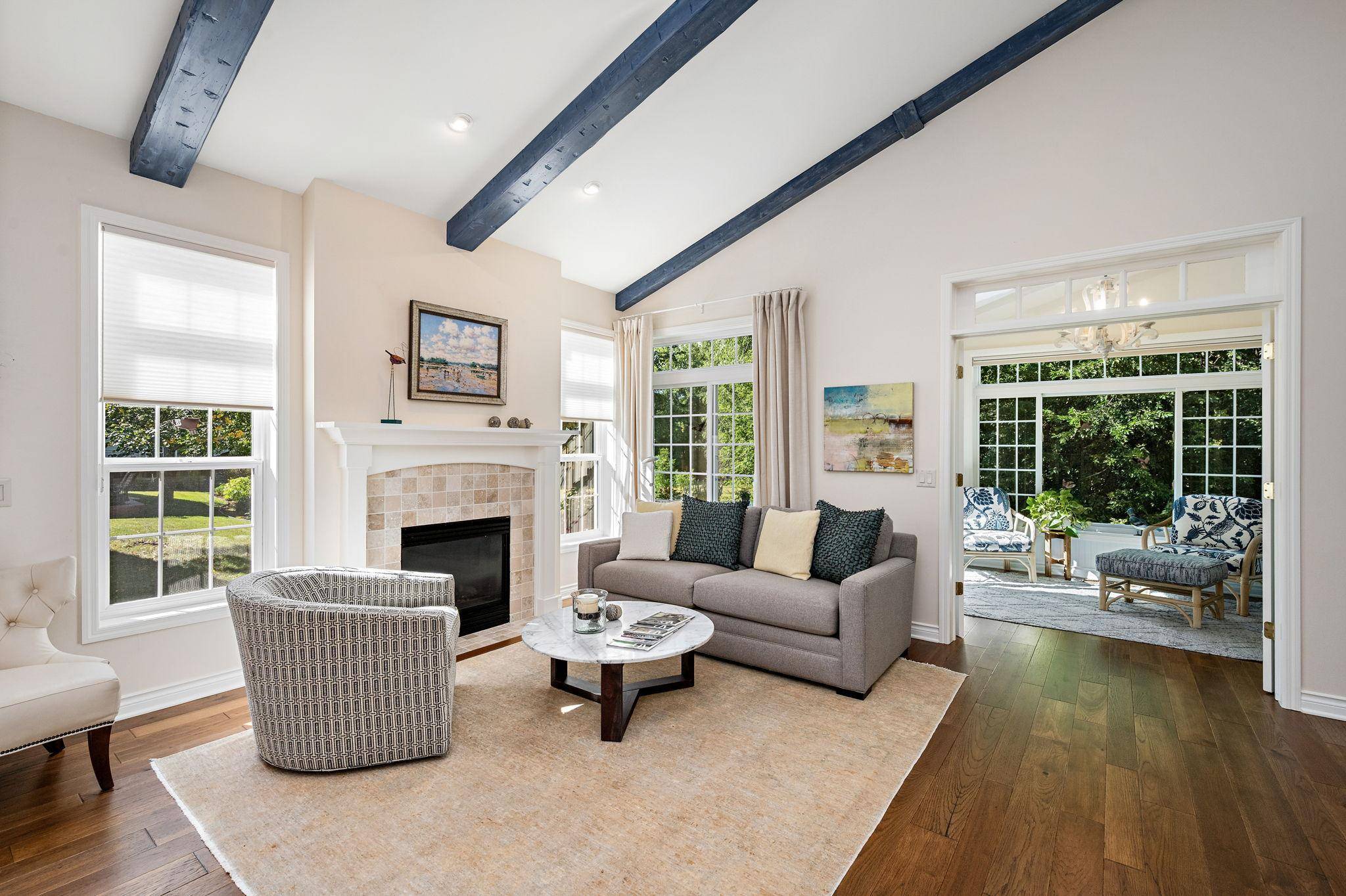 130 Lakeview RD E, Chanhassen, MN 55317