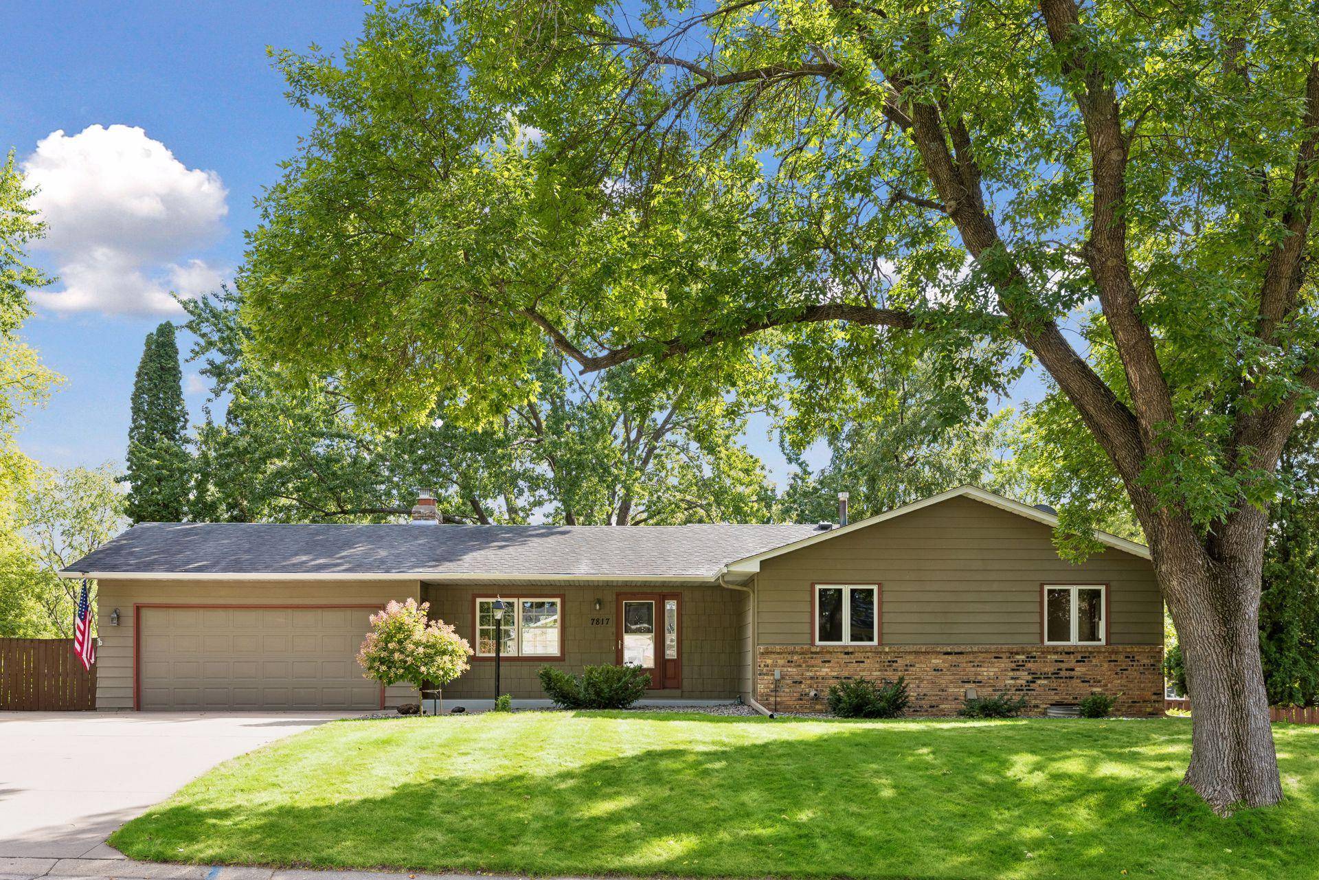 7817 73rd ST S, Cottage Grove, MN 55016
