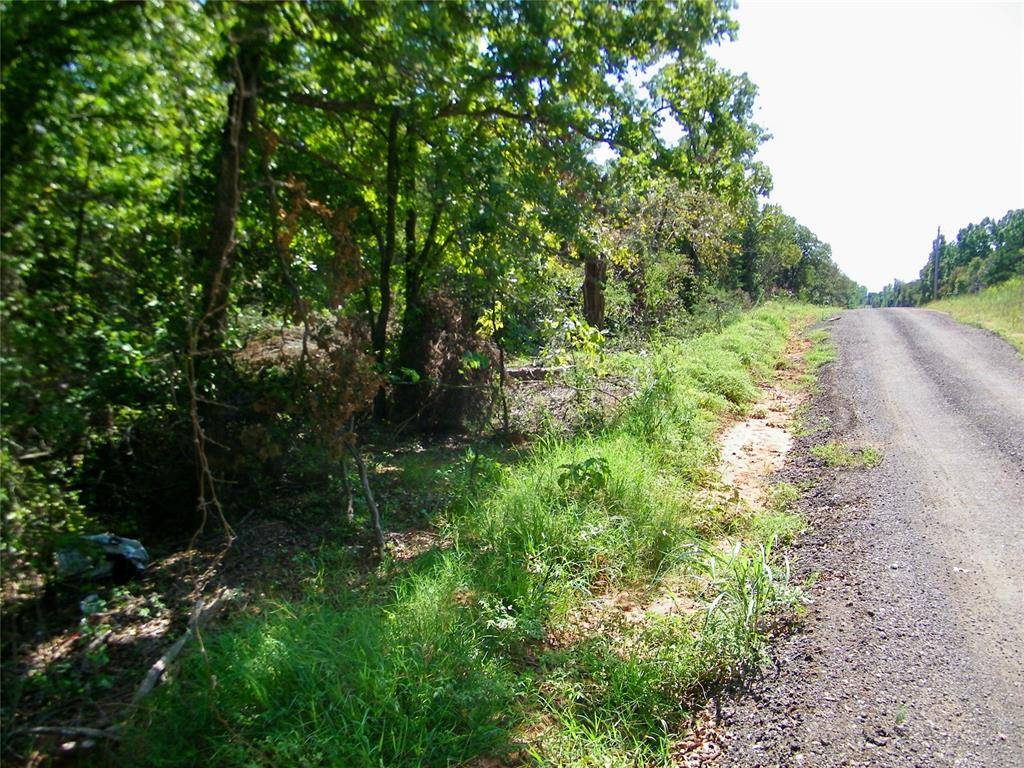 Howard AVE, Macomb, OK 73051