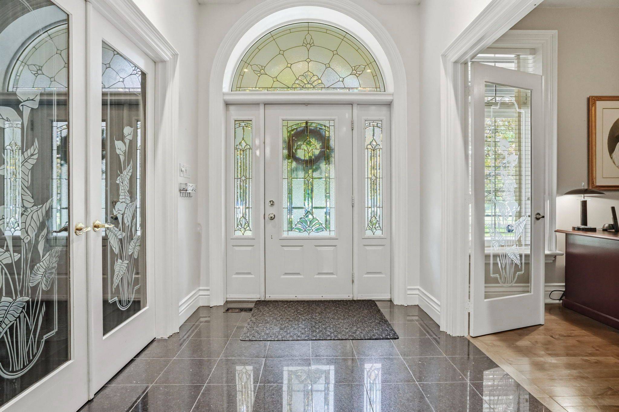 11 Palomino DR, Hamilton, ON L0R 1H3