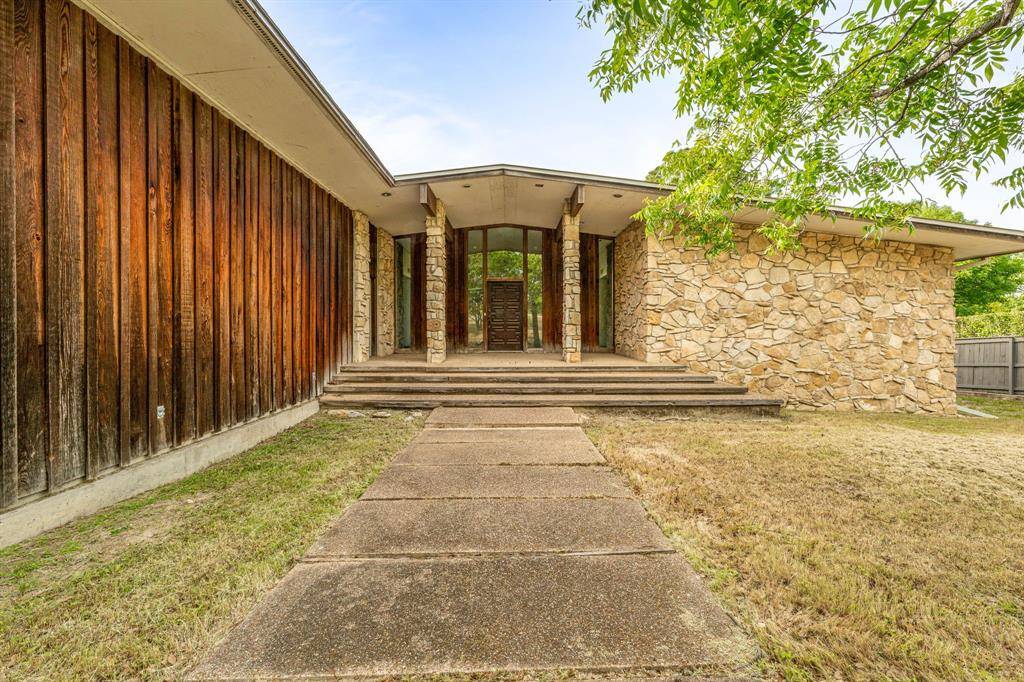 4208 Shore Front Drive, Fort Worth, TX 76135