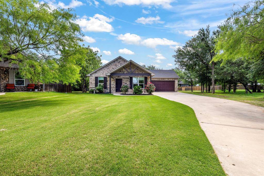 2513 Christine Drive, Granbury, TX 76048
