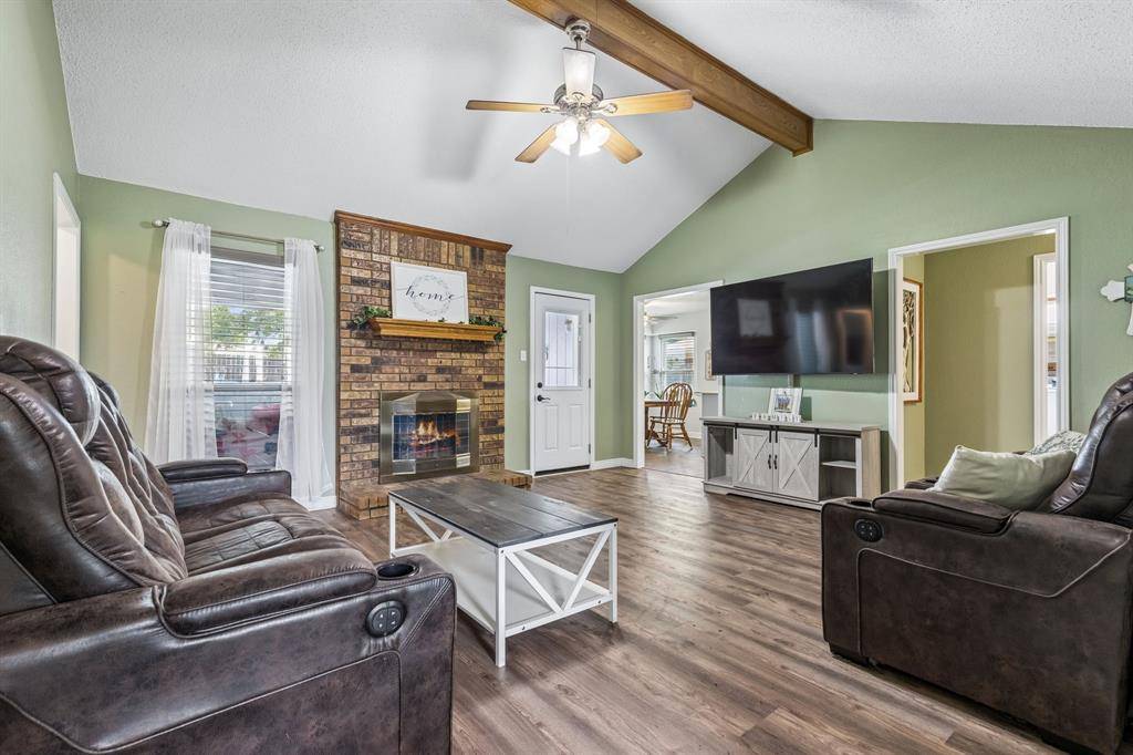 6417 Loma Vista Drive, Watauga, TX 76148