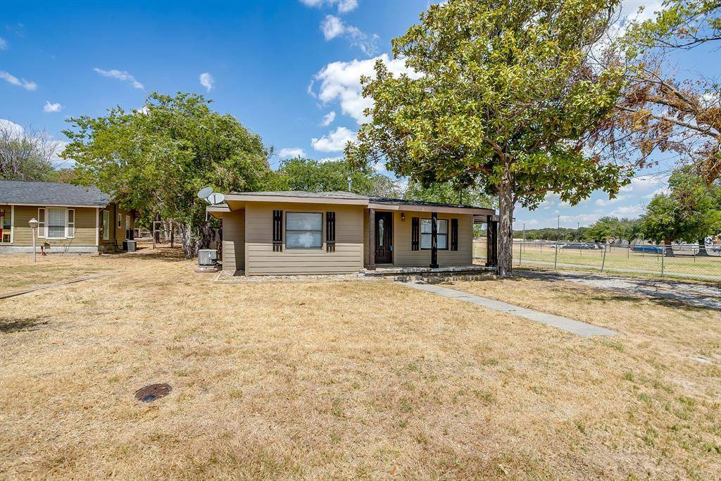 913 Jameson Street, Weatherford, TX 76086