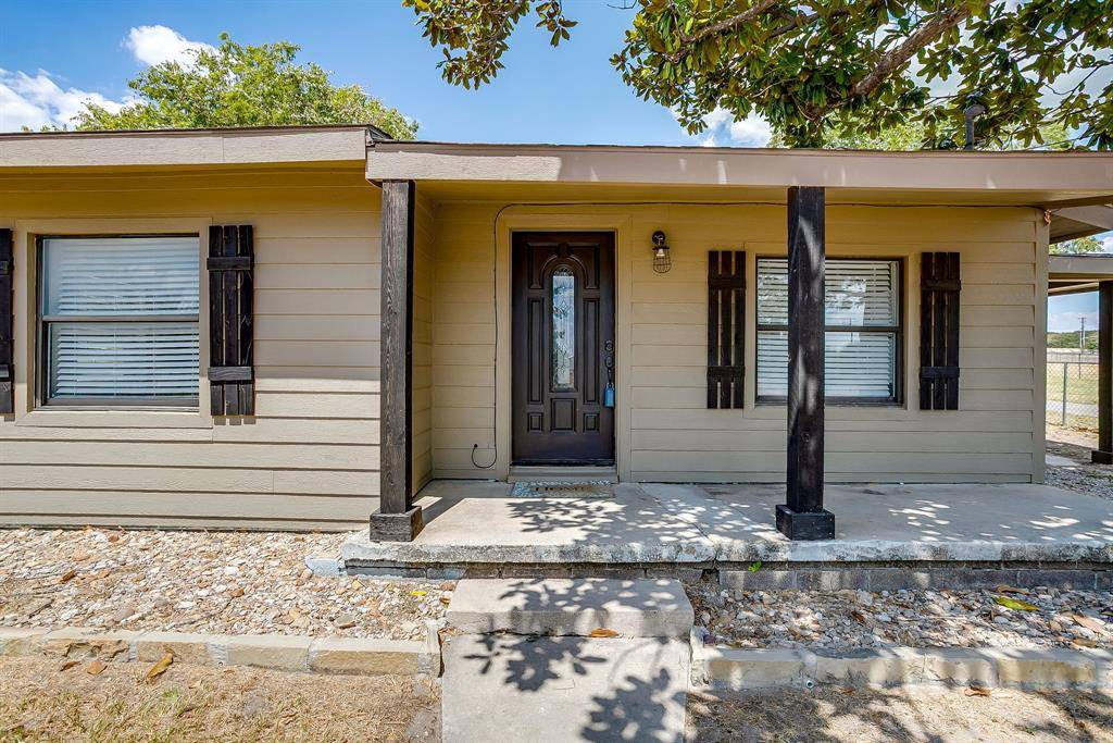 913 Jameson Street, Weatherford, TX 76086