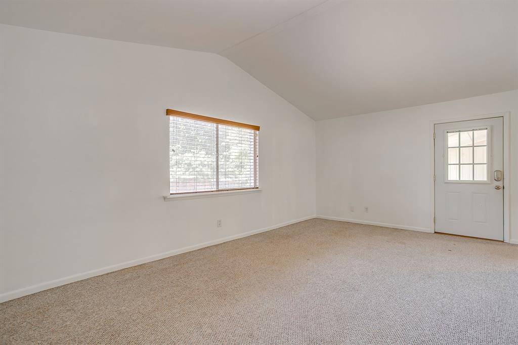 302 Case Street, Weatherford, TX 76086